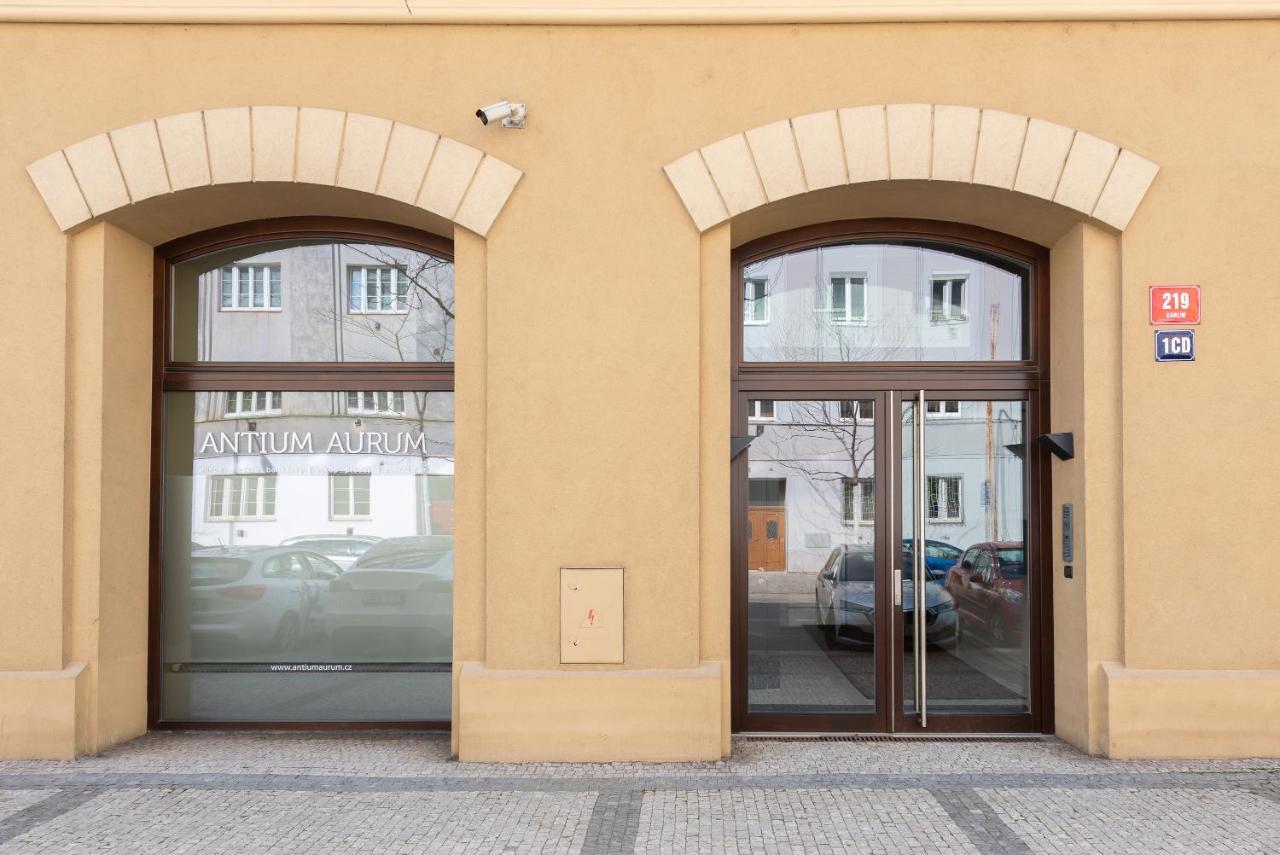 With Balcony And Parking Near The Museum Lägenhet Prag